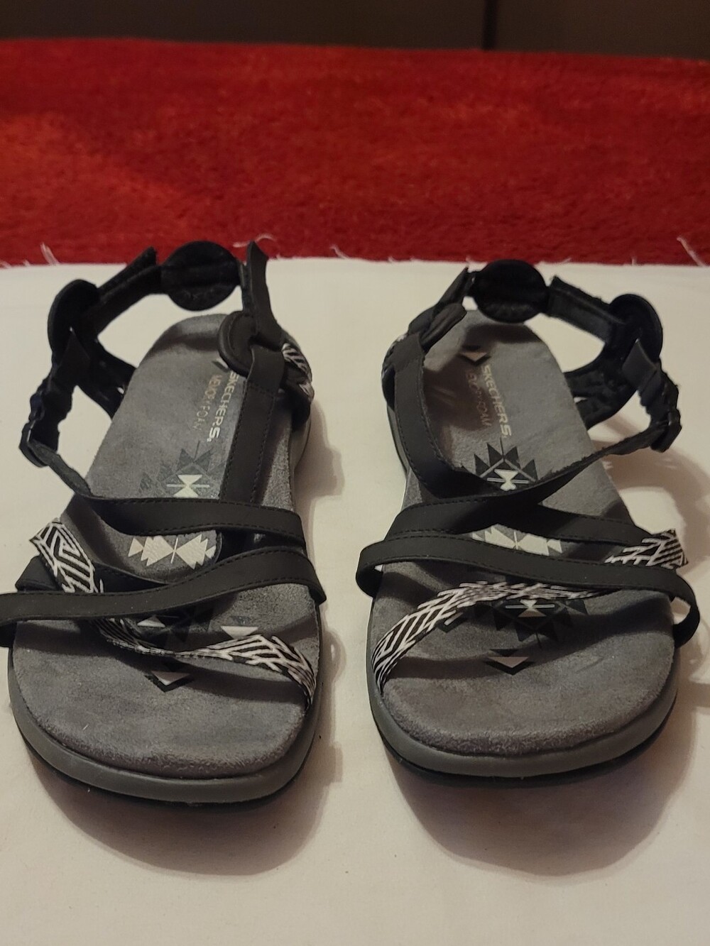 skechers hiking sandals women's size 9